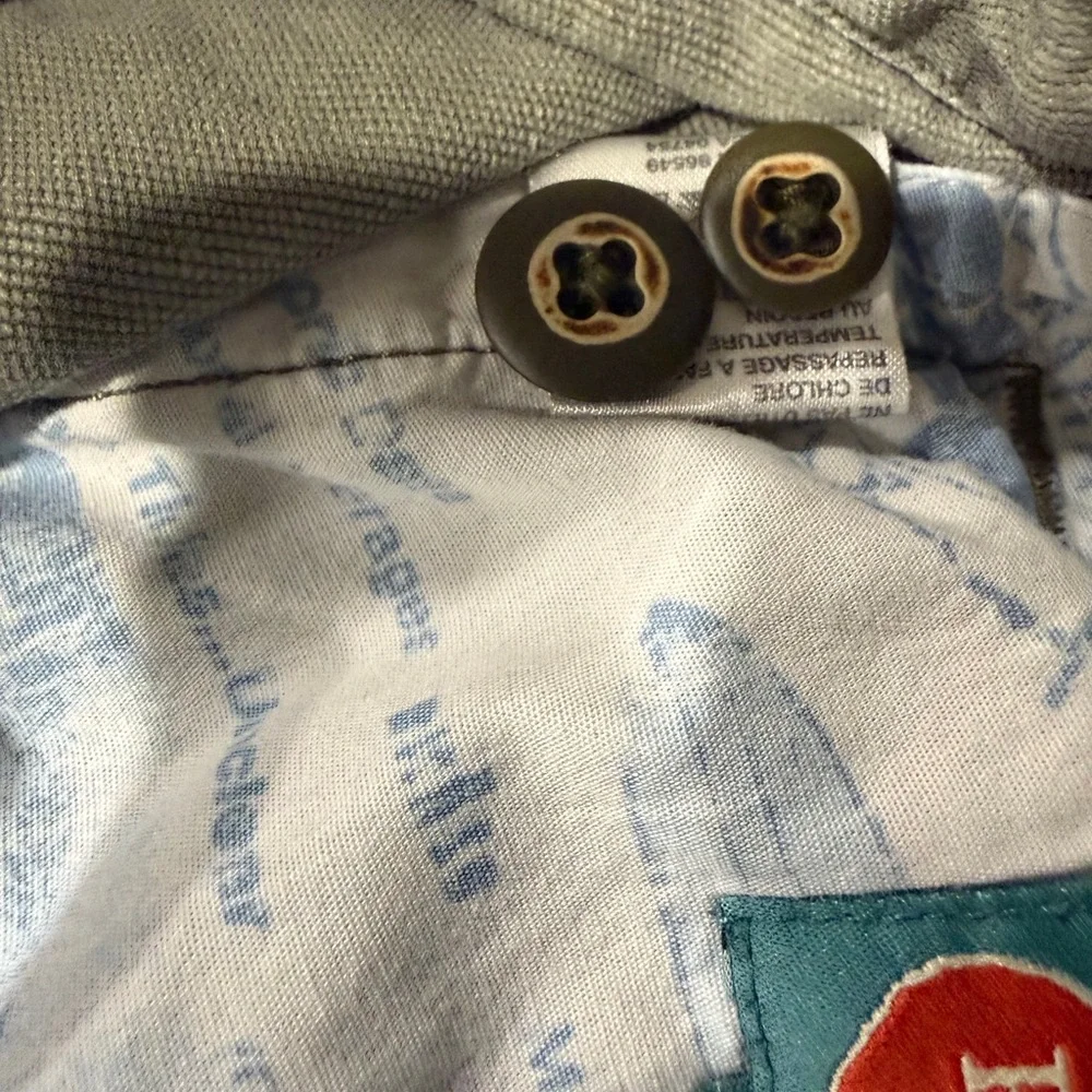 Tommy Bahama Men's Green Cargo Shorts - Picture 6 of 6